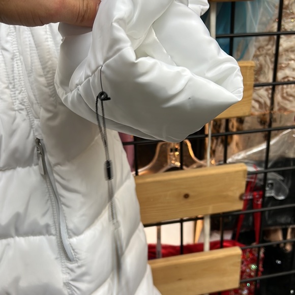 NWT,laundry by shelli segal Faux Fur Trim W Puffer Coat,white - Picture 17 of 17